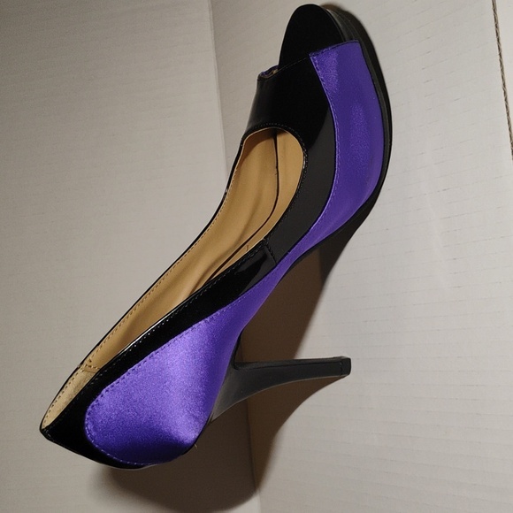 Size 8 Forever ❤️ selected by Paula Abdul Black and Purple High Heel - Picture 6 of 8